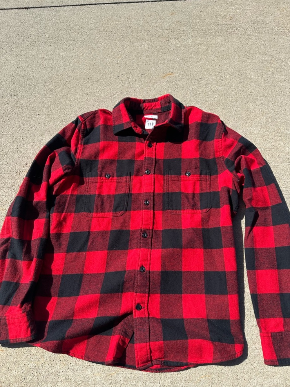 GAP Red and Black Buffalo Plaid Button-Down Shirt